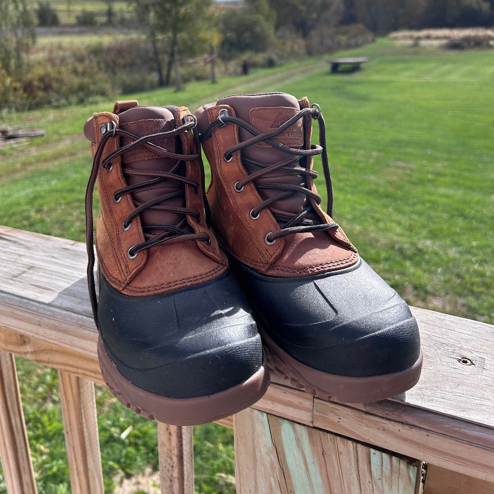 🍓Unisex Ozark Trail Waterproof Ankle Duck Boots